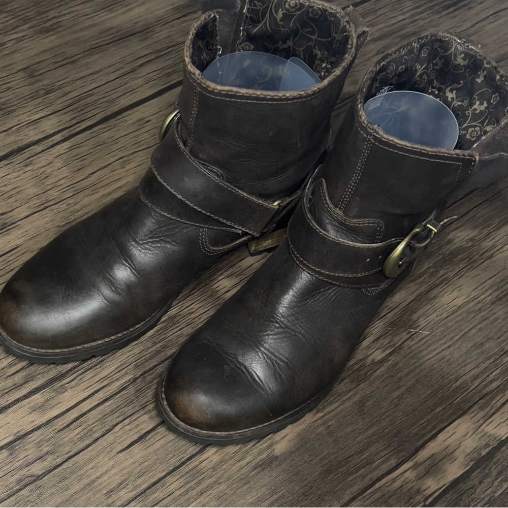 TIMBERLAND Size 7.5 Earthkeepers Ankle Boot. Gold Buckle Strap Western …